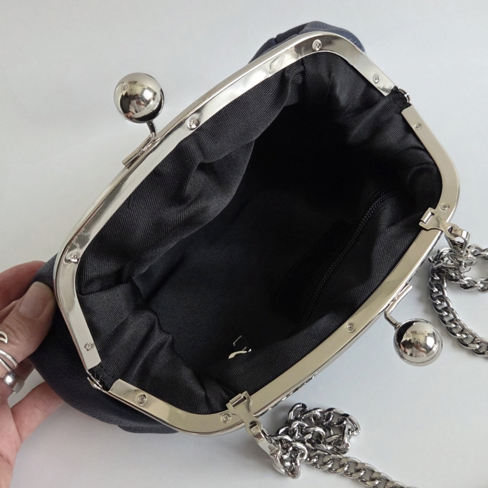 Italian Leather Navy Kisslock Clutch With Removable Silver Crossbody Chain, New - Picture 9 of 16